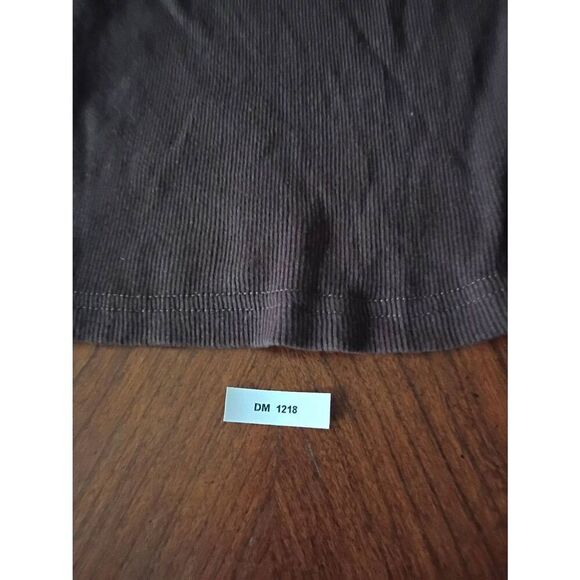 "Avon" brand Jr Top - Size: Medium       (1218) - Picture 3 of 3